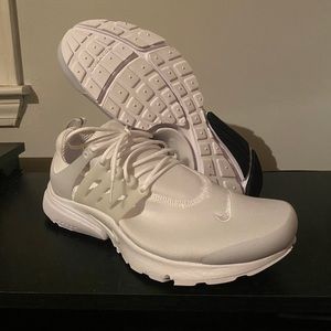 Nike Men’s Presto Size 11 Triple White